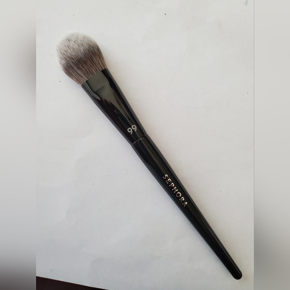 SEPHORA COLLECTION Pro Blush Brush #99